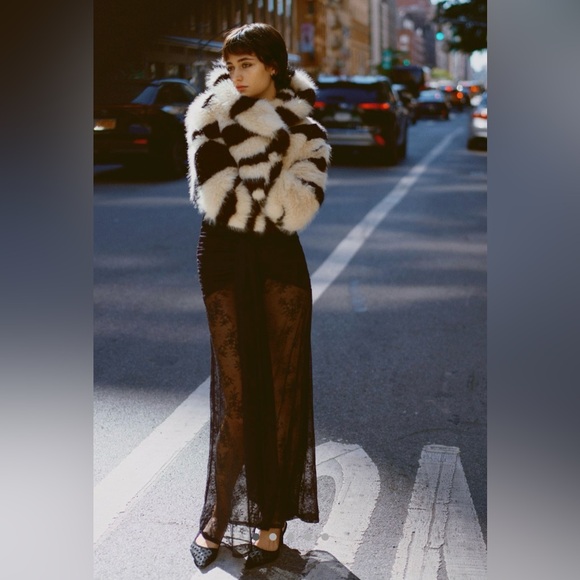 Avec Les Filles Faux Fur zebra cropped Coat - Picture 5 of 15